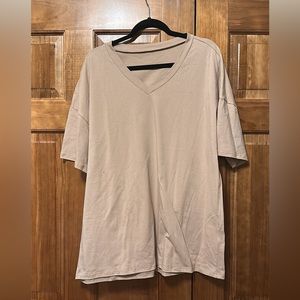 Never worn over sized tee